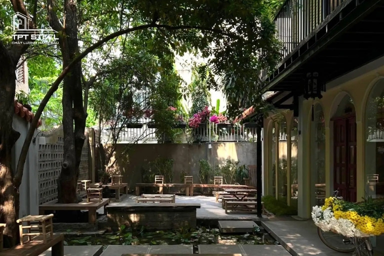 quán cafe khung thép sân vườn đẹp