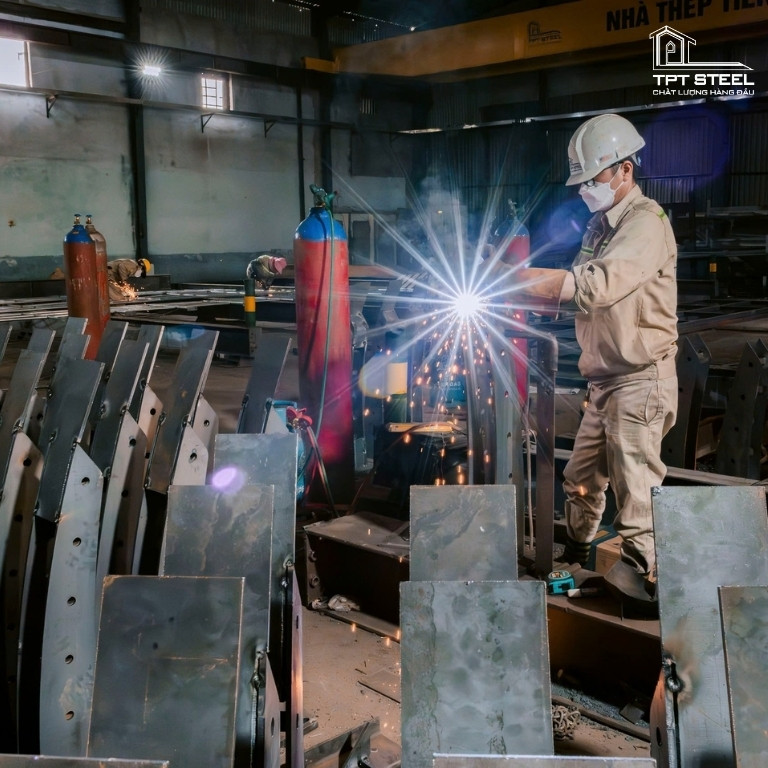 gia công kết cấu thép đà nẵng uy tín